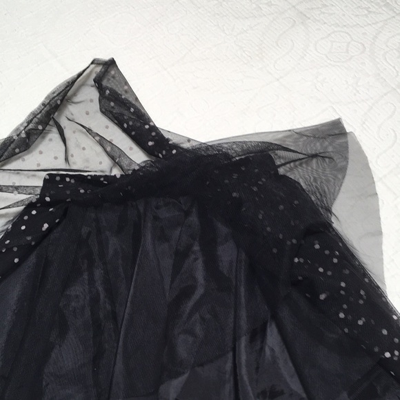 3T (4/$20) Netting/Ruffles Skirt by Old Navy - Picture 15 of 15